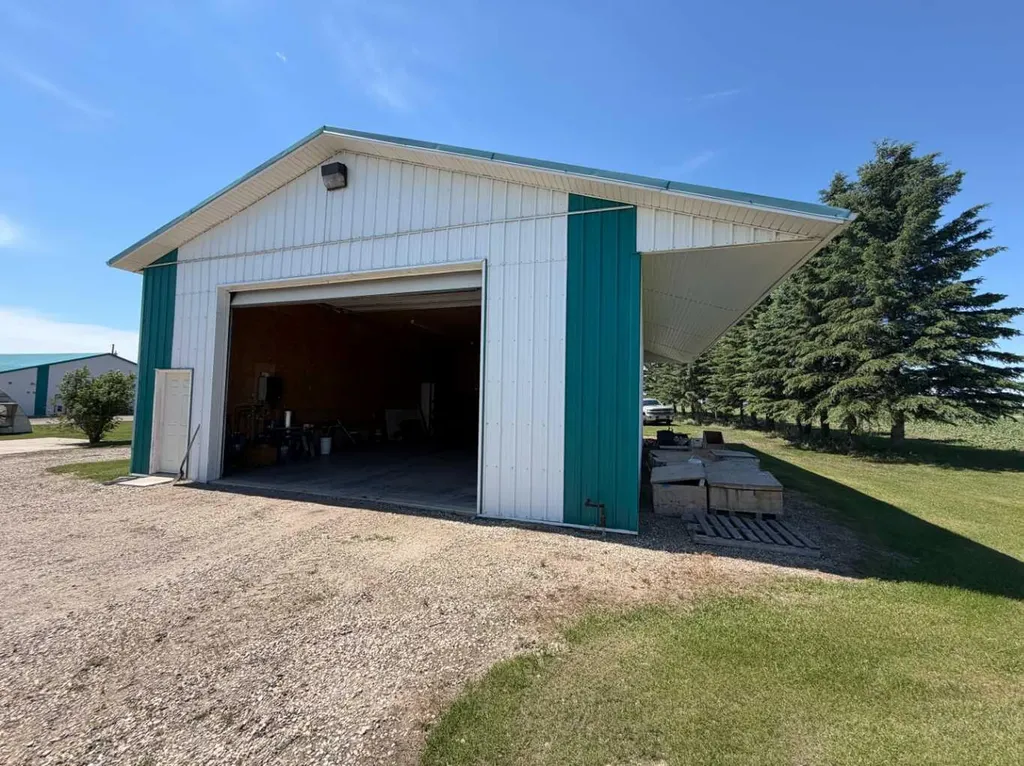 27556 Township Road 372 Rural Red Deer County AB T4G 0M5