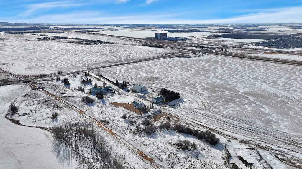 27556 Township Road 372 Rural Red Deer County AB T4G 0M5