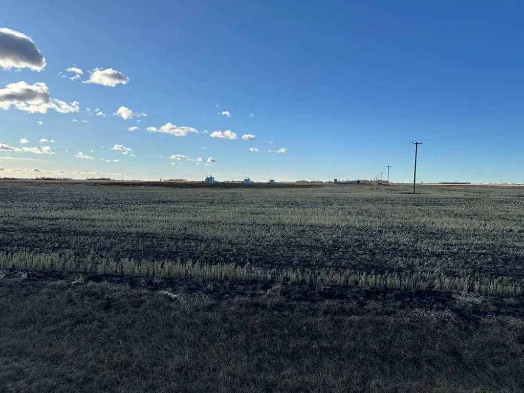 NE-16-77-21-W5 Range Road 213 Falher AB T0H 1M0