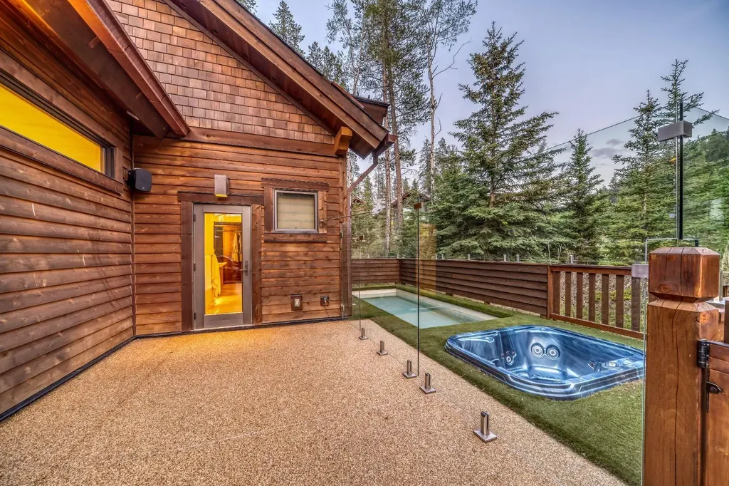 118 Cairns Landing Canmore AB T1W 3J9