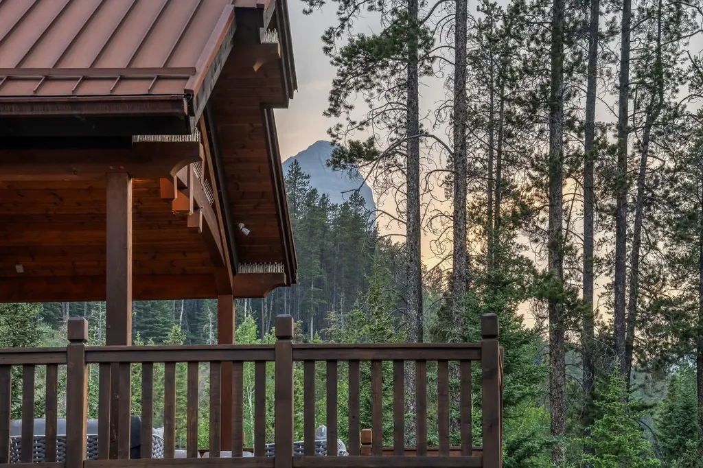 118 Cairns Landing Canmore AB T1W 3J9