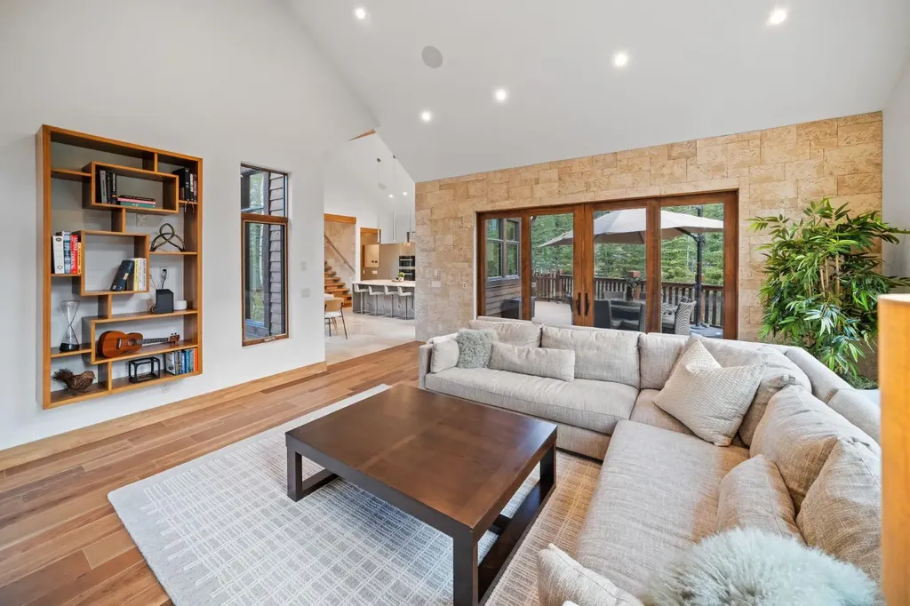 118 Cairns Landing Canmore AB T1W 3J9