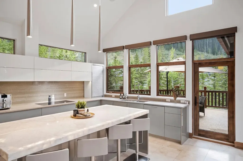 118 Cairns Landing Canmore AB T1W 3J9