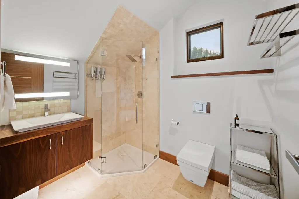 118 Cairns Landing Canmore AB T1W 3J9