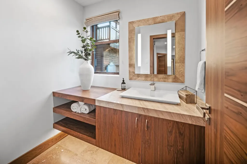 118 Cairns Landing Canmore AB T1W 3J9
