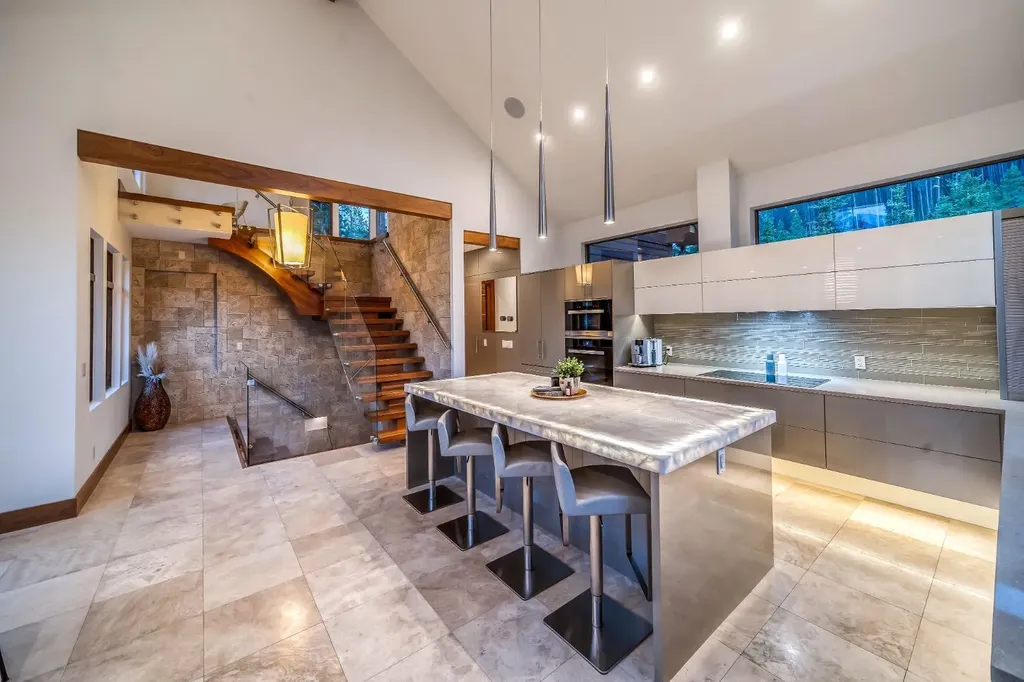 118 Cairns Landing Canmore AB T1W 3J9