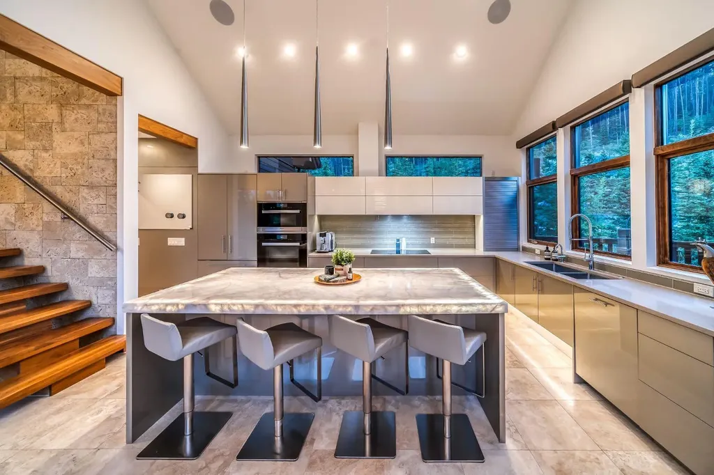 118 Cairns Landing Canmore AB T1W 3J9