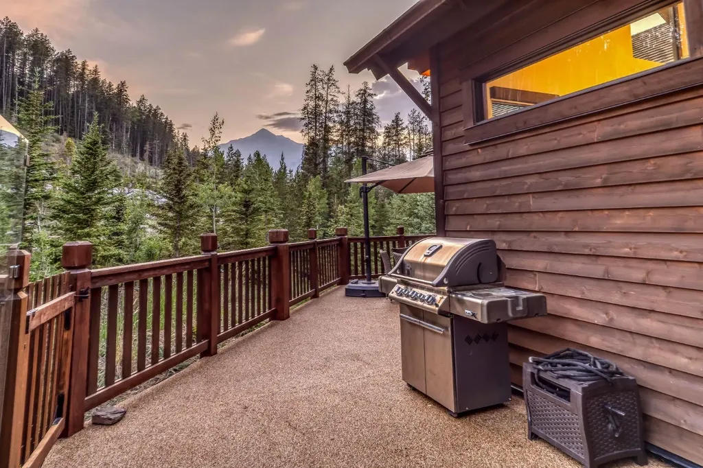 118 Cairns Landing Canmore AB T1W 3J9