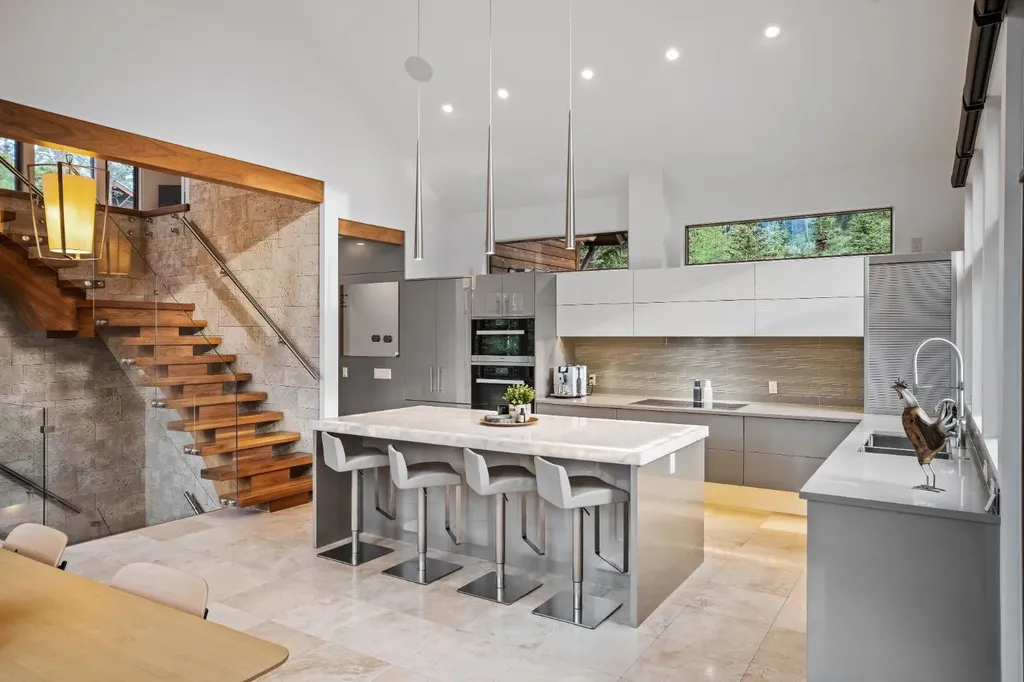 118 Cairns Landing Canmore AB T1W 3J9