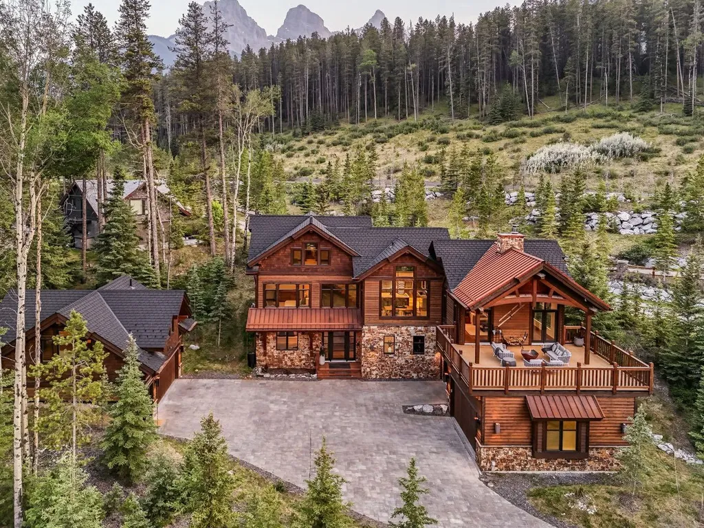 118 Cairns Landing Canmore AB T1W 3J9