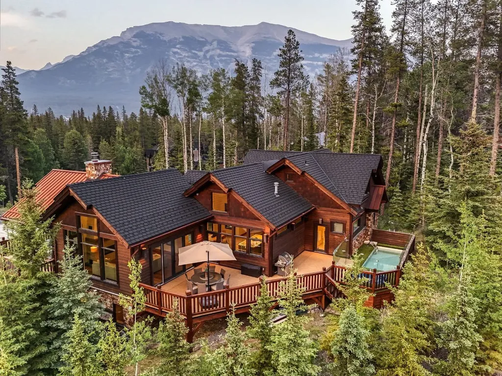 118 Cairns Landing Canmore AB T1W 3J9