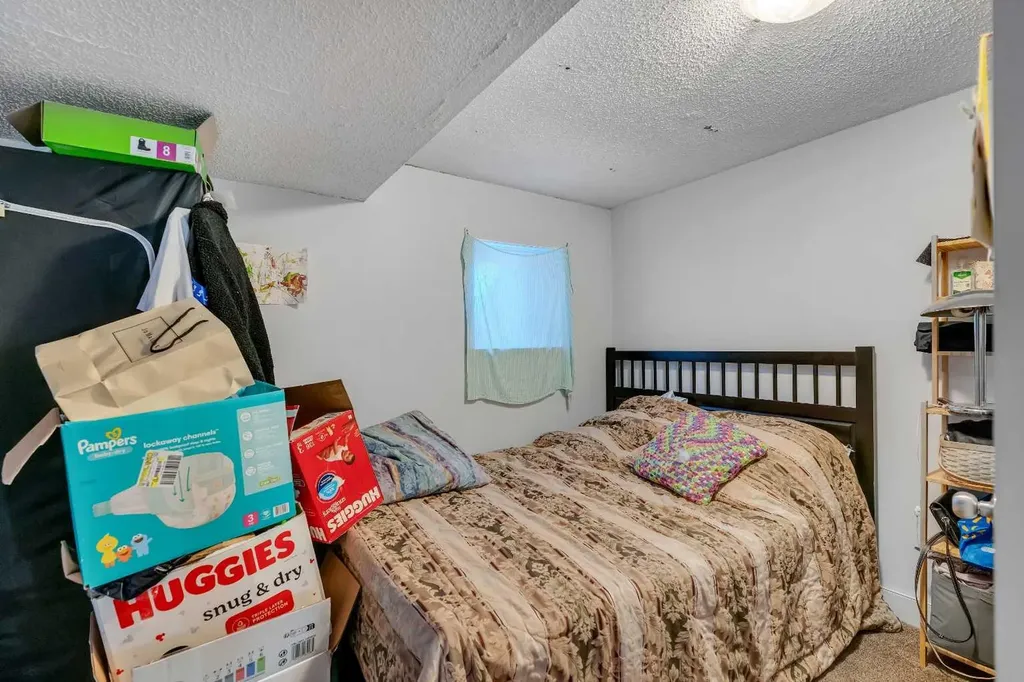 412 23 Avenue NE Calgary AB T2E 1V9