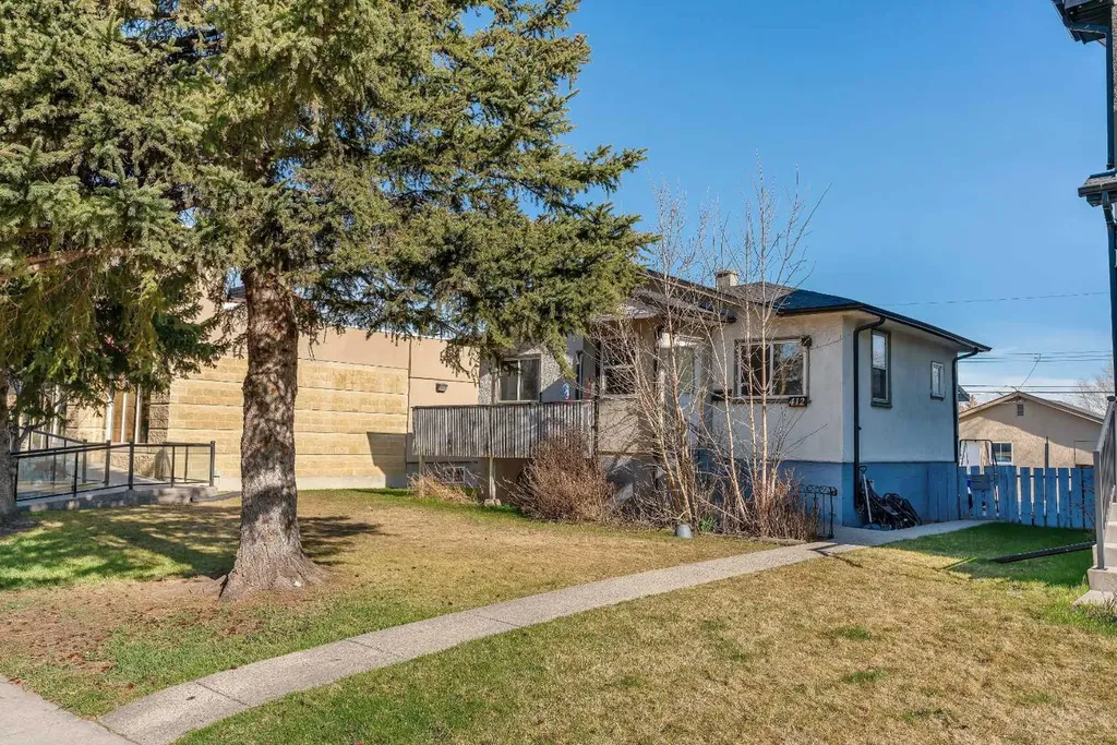 412 23 Avenue NE Calgary AB T2E 1V9