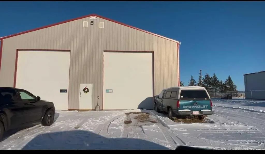 4611 47a Avenue Mannville AB T0B 0H1