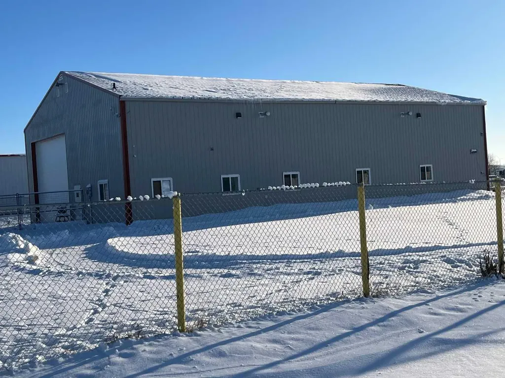 4611 47a Avenue Mannville AB T0B 0H1