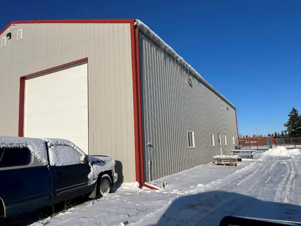 4611 47a Avenue Mannville AB T0B 0H1
