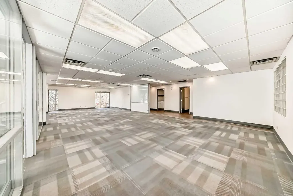 2139 4 Avenue NW Calgary AB T2N0N6
