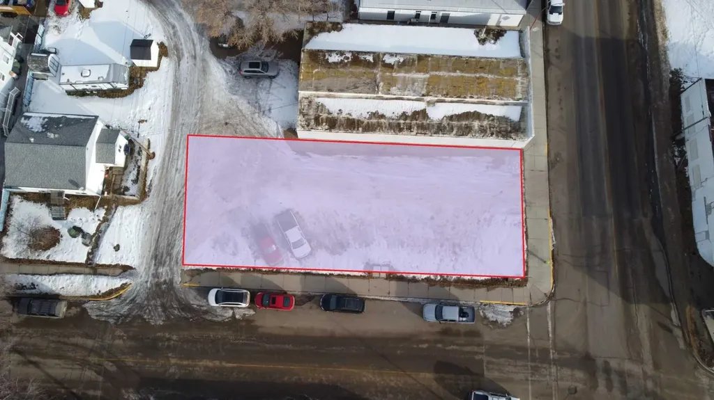 5302 50 Street Ponoka AB T4J 1H4