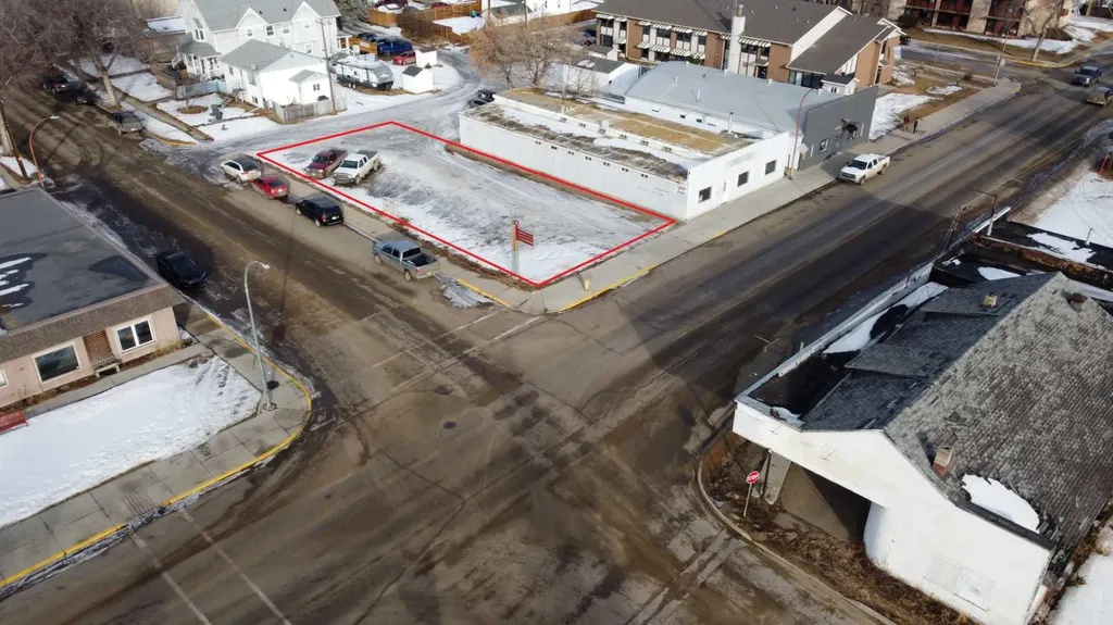 5302 50 Street Ponoka AB T4J 1H4