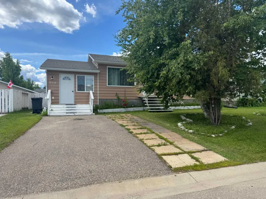 909 5 Avenue SE Slave Lake AB T0G 2A3