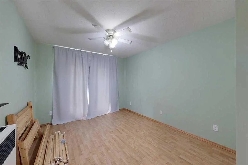 909 5 Avenue SE Slave Lake AB T0G 2A3