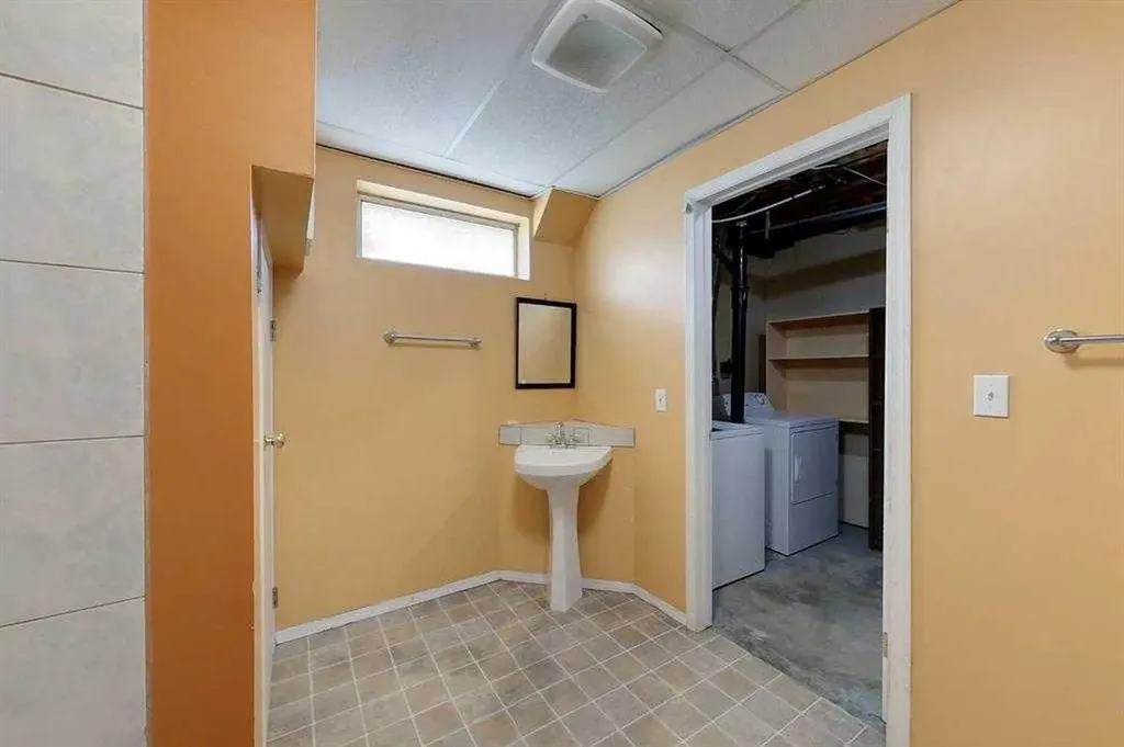909 5 Avenue SE Slave Lake AB T0G 2A3