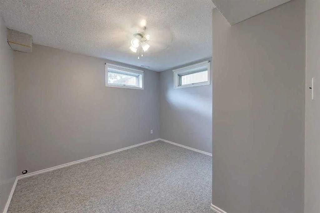 909 5 Avenue SE Slave Lake AB T0G 2A3