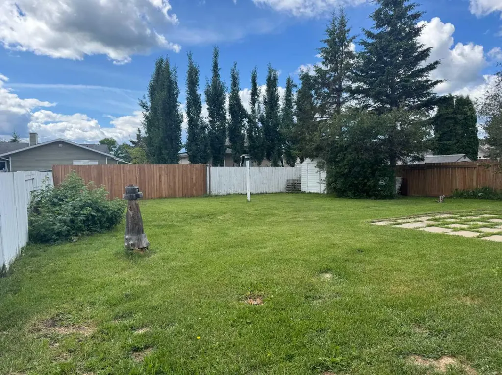 909 5 Avenue SE Slave Lake AB T0G 2A3