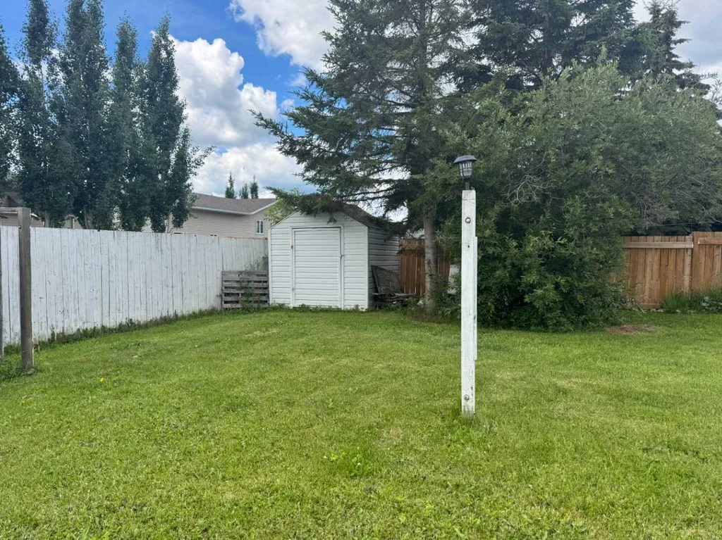909 5 Avenue SE Slave Lake AB T0G 2A3