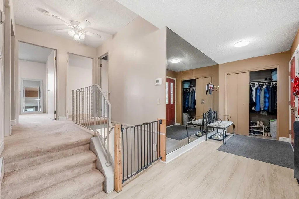 20 Bedwood Hill NE Calgary AB T3K 1L9