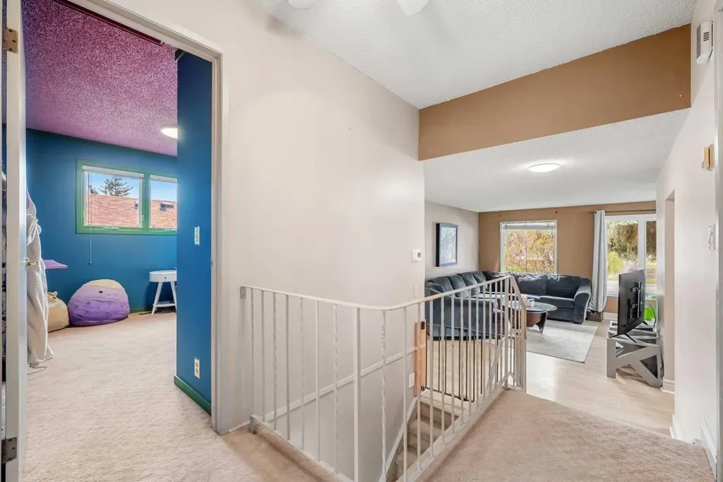 20 Bedwood Hill NE Calgary AB T3K 1L9