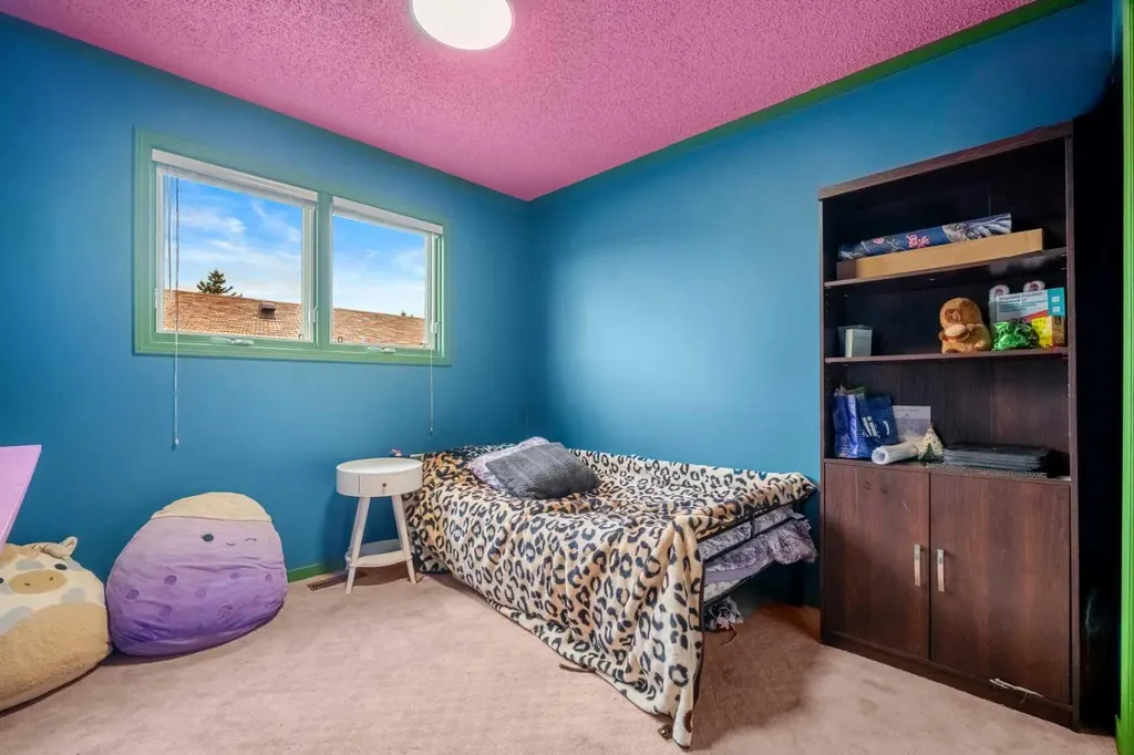 20 Bedwood Hill NE Calgary AB T3K 1L9