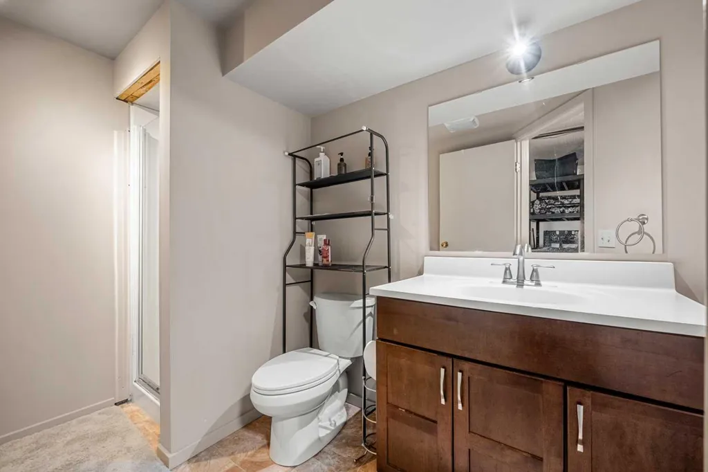 20 Bedwood Hill NE Calgary AB T3K 1L9