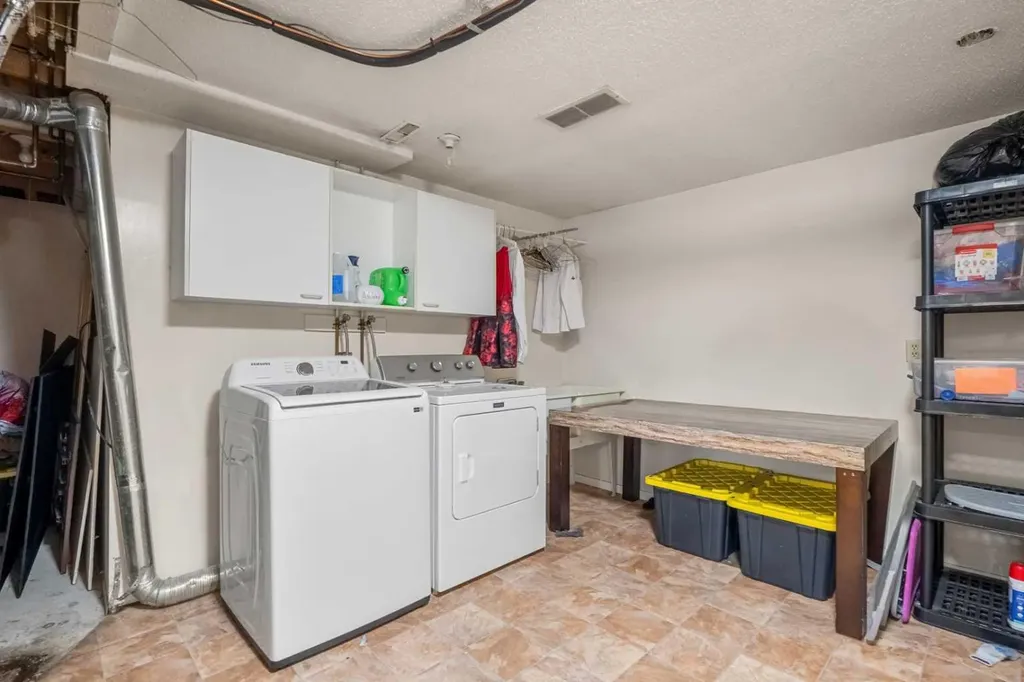 20 Bedwood Hill NE Calgary AB T3K 1L9
