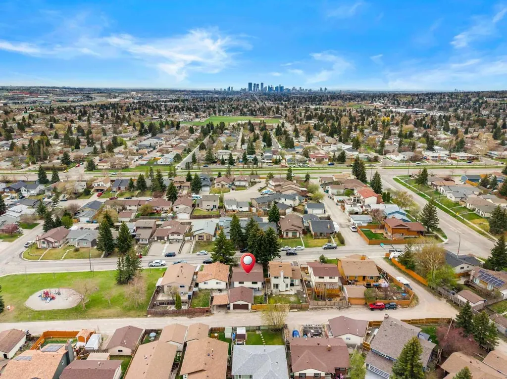20 Bedwood Hill NE Calgary AB T3K 1L9