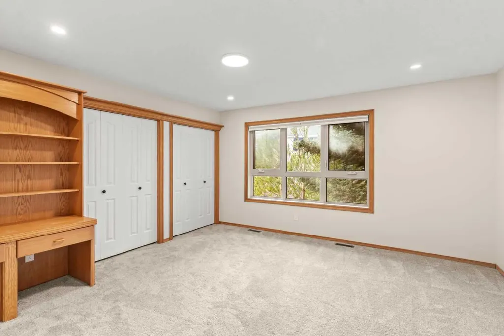 15 Patterson Drive SW Calgary AB T3H 2B8