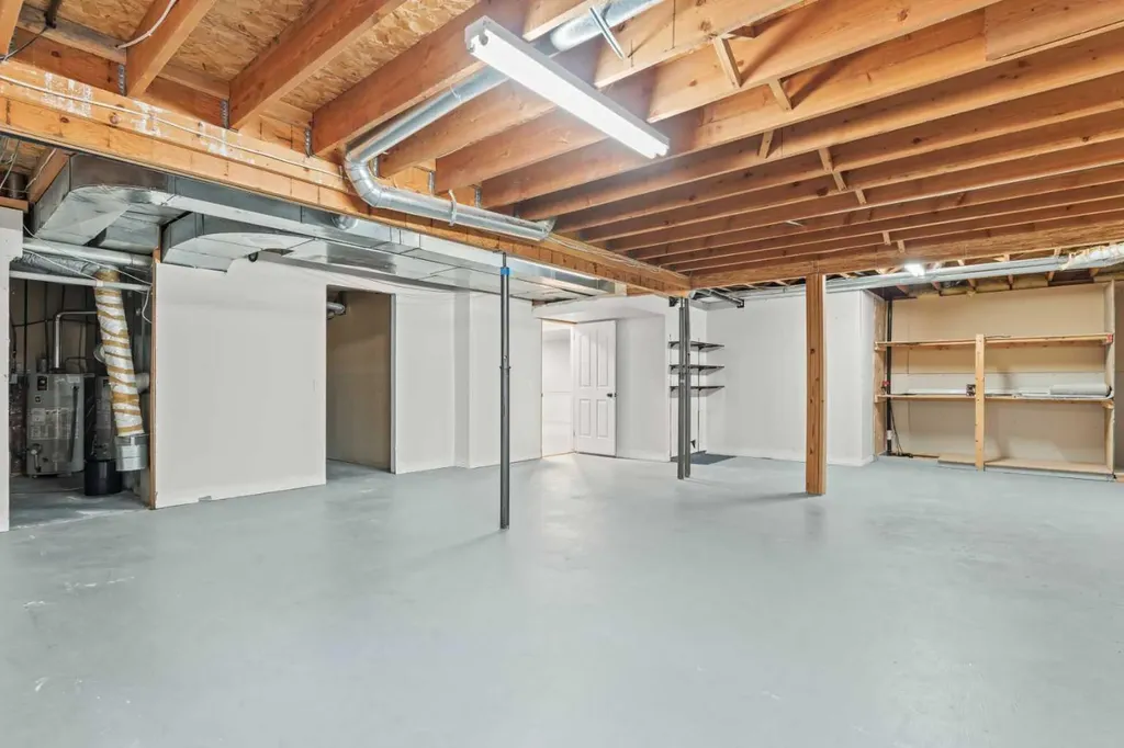15 Patterson Drive SW Calgary AB T3H 2B8