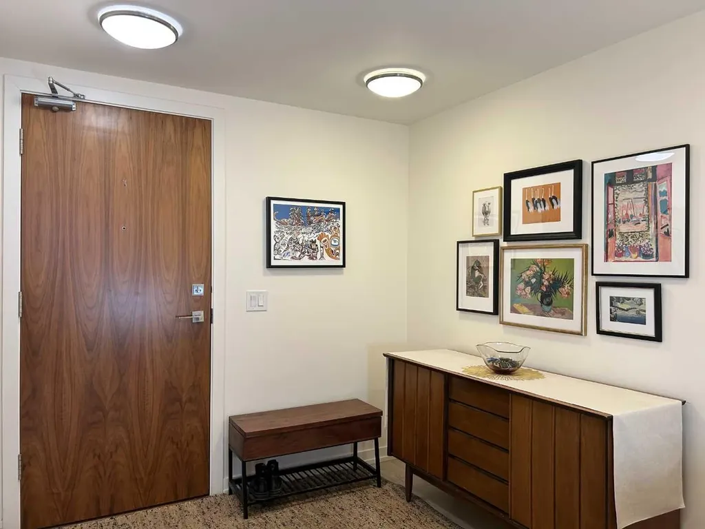 51 Waterfront Mews SW Calgary AB T2P 0X3