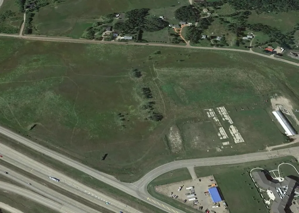5601 Woodland Road Innisfail AB T4G 1E3