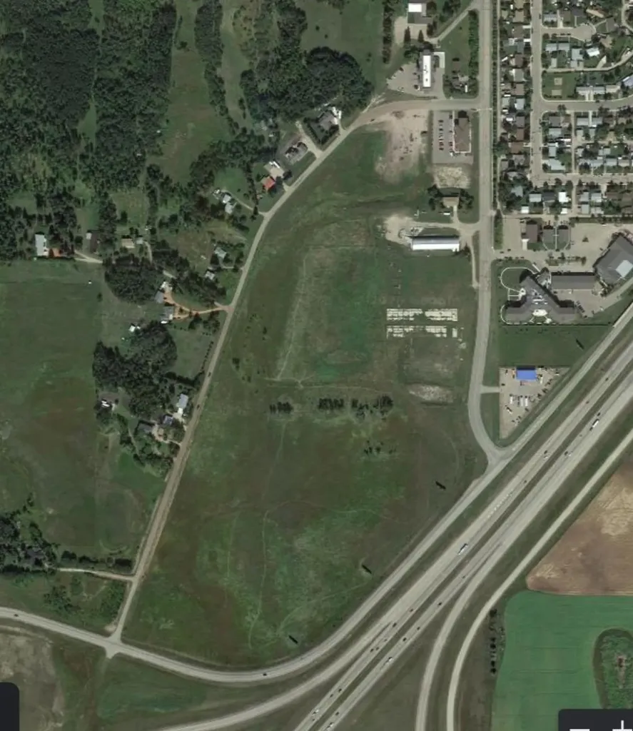 5601 Woodland Road Innisfail AB T4G 1E3