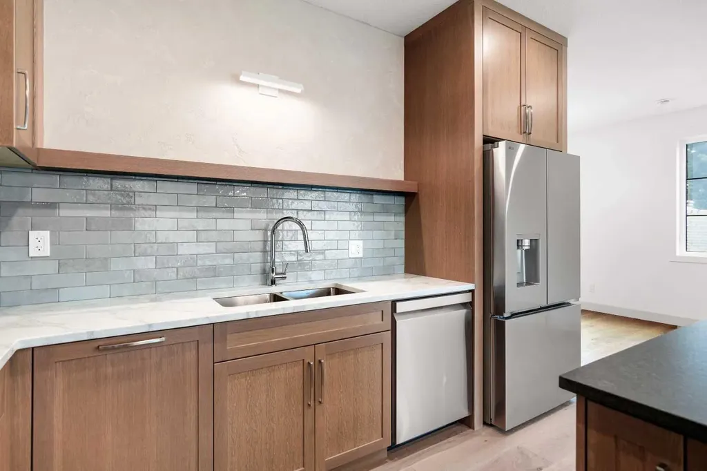 5024 48 Street Rocky Mountain House AB T4T 1C1