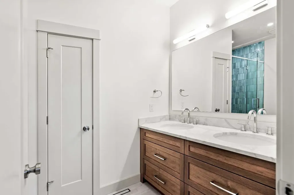 5024 48 Street Rocky Mountain House AB T4T 1C1