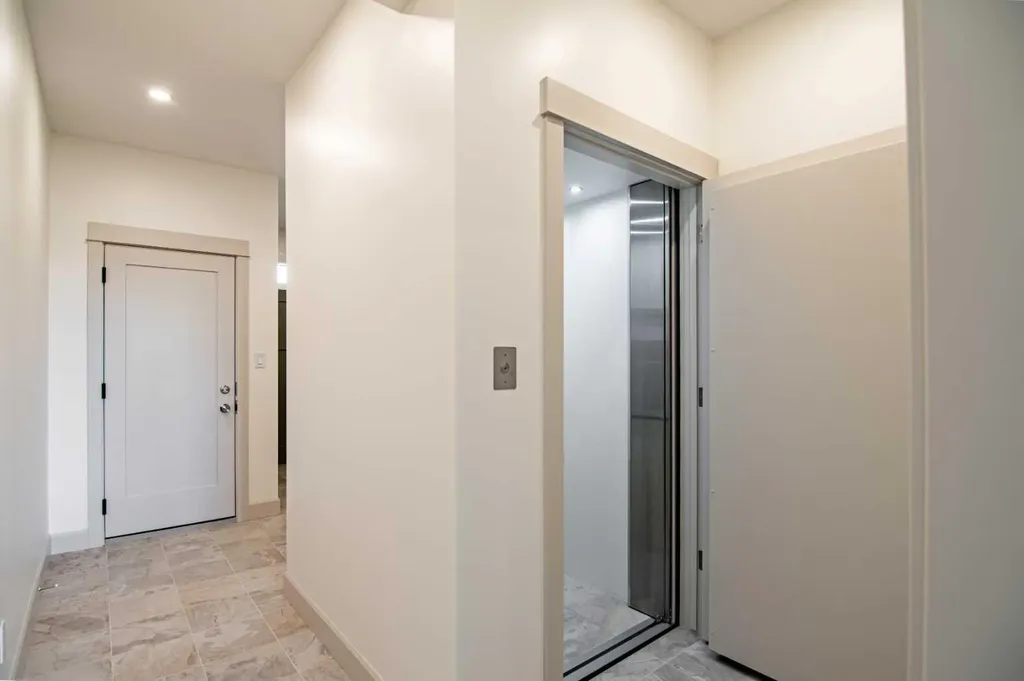 5026 48 Street Rocky Mountain House AB T4T 1C1