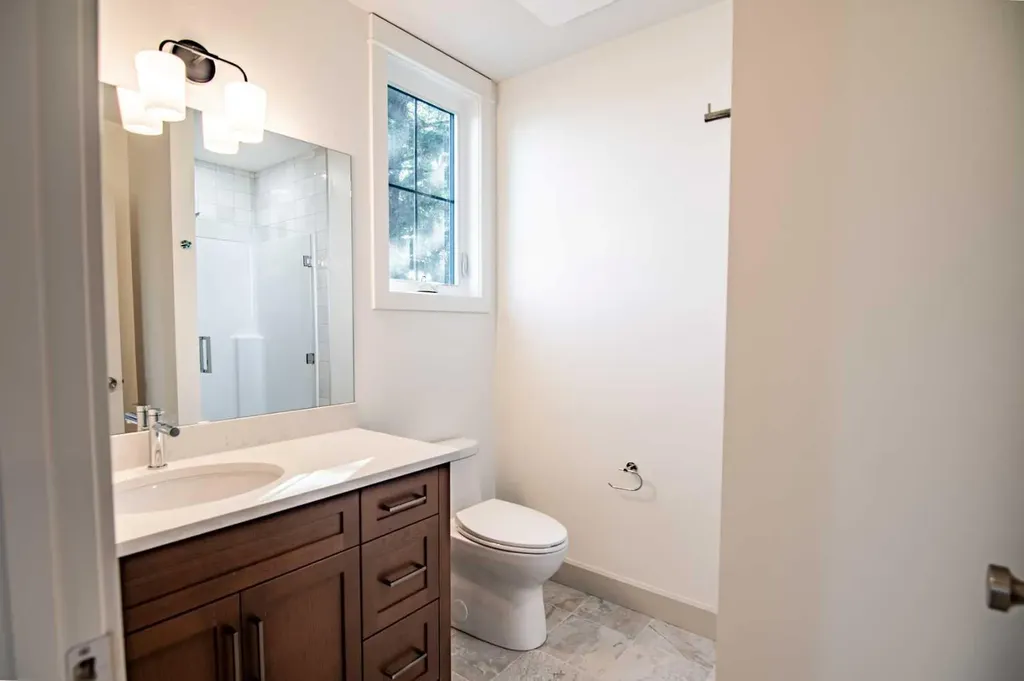 5026 48 Street Rocky Mountain House AB T4T 1C1