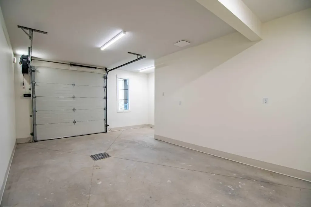 5026 48 Street Rocky Mountain House AB T4T 1C1
