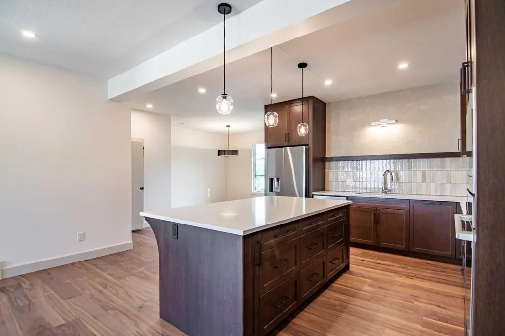 5026 48 Street Rocky Mountain House AB T4T 1C1