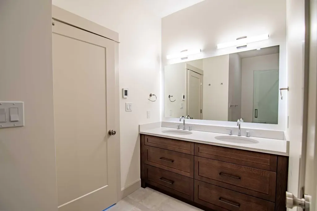 5026 48 Street Rocky Mountain House AB T4T 1C1