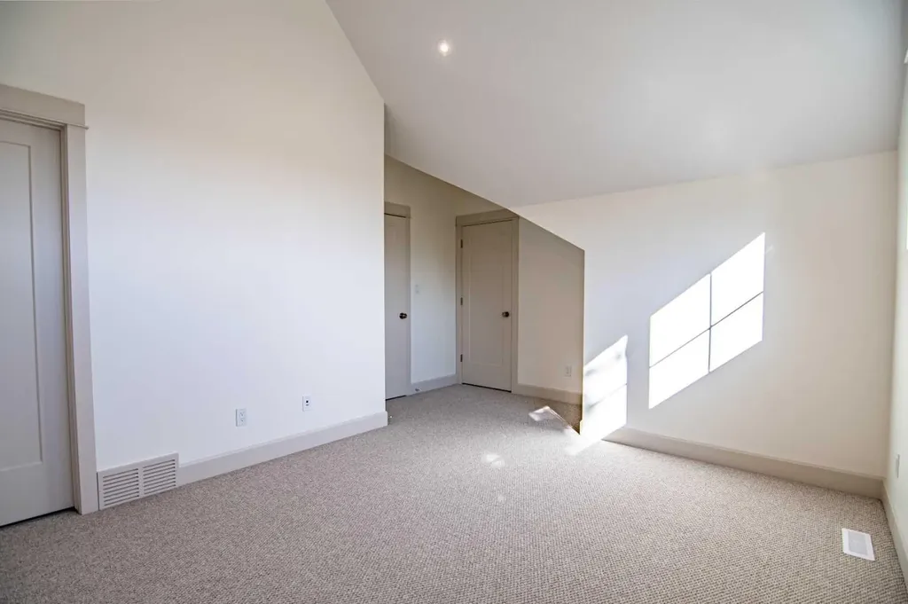 5026 48 Street Rocky Mountain House AB T4T 1C1