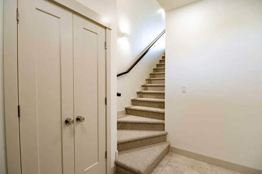5026 48 Street Rocky Mountain House AB T4T 1C1
