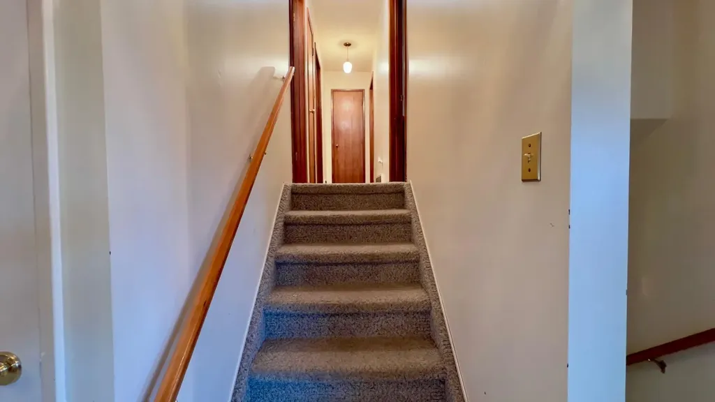 607 7 Avenue W Hanna AB T0J 1P0